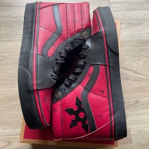 VANS x Marvel Sk8-Hi Deadpool